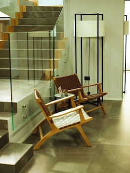 Adelar Hotel Tirana