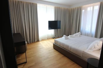 Adelar Hotel Tirana