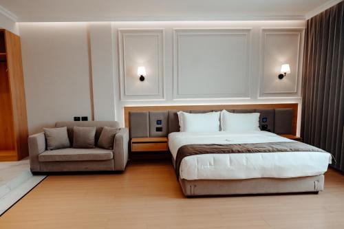Airport Holiday Hotel