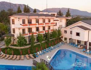 Chateau Linza Resort
