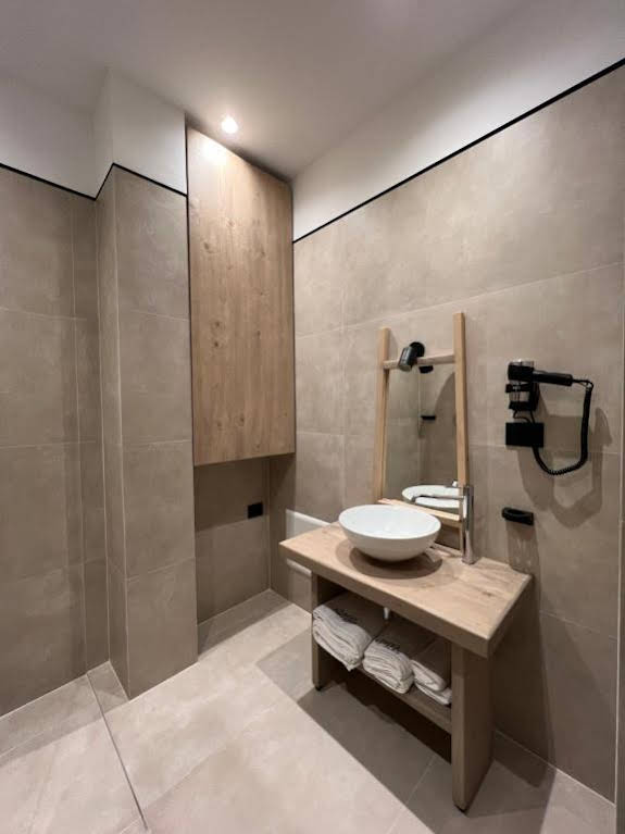 Faces & Places Boutique Hotel