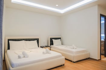 Foris Rooms