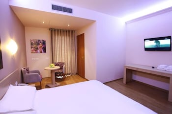 Green Hotel