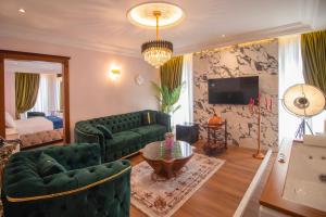 Hotel Ambasada QTA