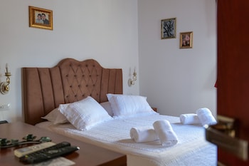 Hotel Bineri - Gjirakastra