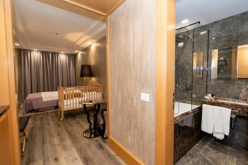 Hotel Golden Palace