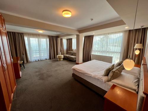Hotel Millennium