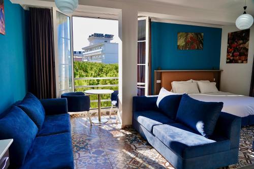 Hotel Monaco & Garden