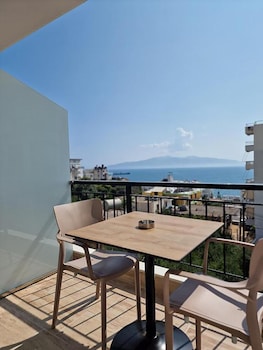 Joanna Suites