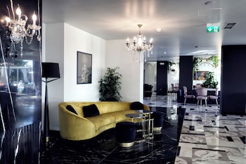 Luxury Premium Finese