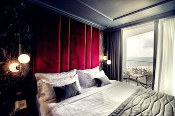 Luxury Premium Finese