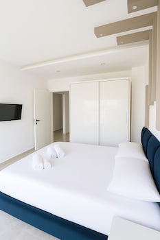 Oceanic Luxury Apartments