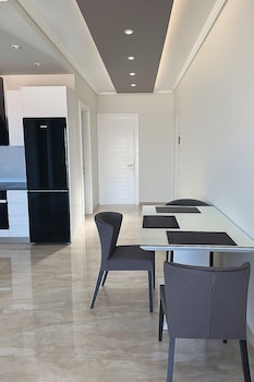 Oceanic Luxury Apartments