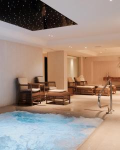 Palace Hotel And Spa