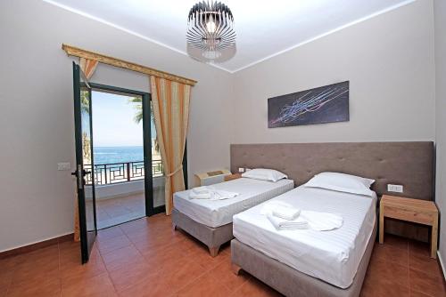 Palmanova Beach Mardok