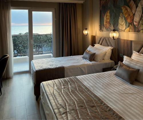 Premium Sunrise Hotel.