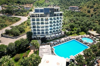 Rapos Resort