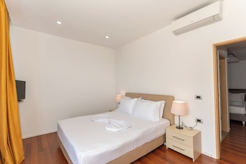 Summer Suite Hotel