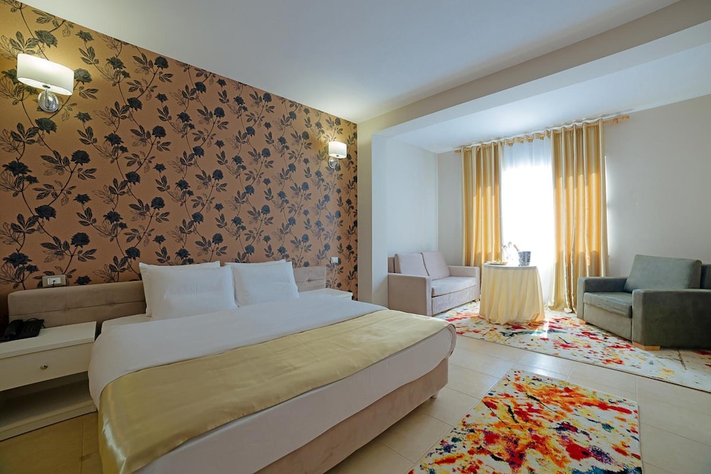Sun Hotel