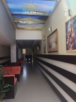 Sunrise Hotel Cameria