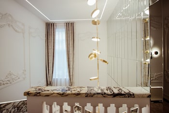 The Crown Hotel Boutique And Spa
