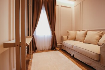 The Crown Hotel Boutique And Spa