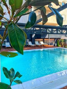 Twin Towers Hotel