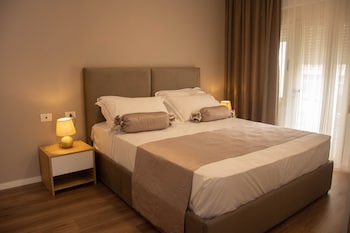 Wave Beachfront Apartments