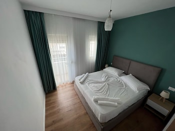 Wave Beachfront Apartments